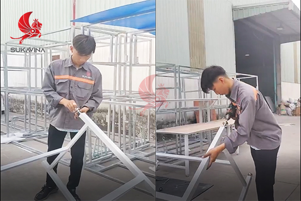 Lắp đặt chân tăng chỉnh trên bàn thao tác